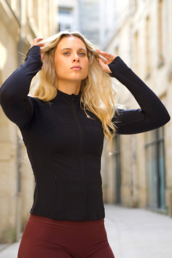 MINIMALIST JACKET
